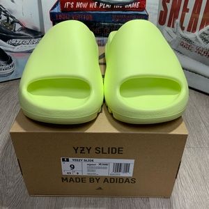 yeezy slide men